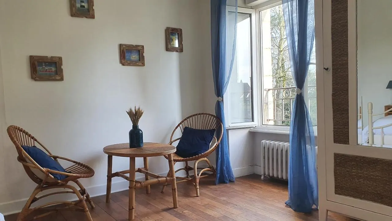 Сasa de vacaciones Cosy Er Lann Gîte Séquoïa Val-Couesnon